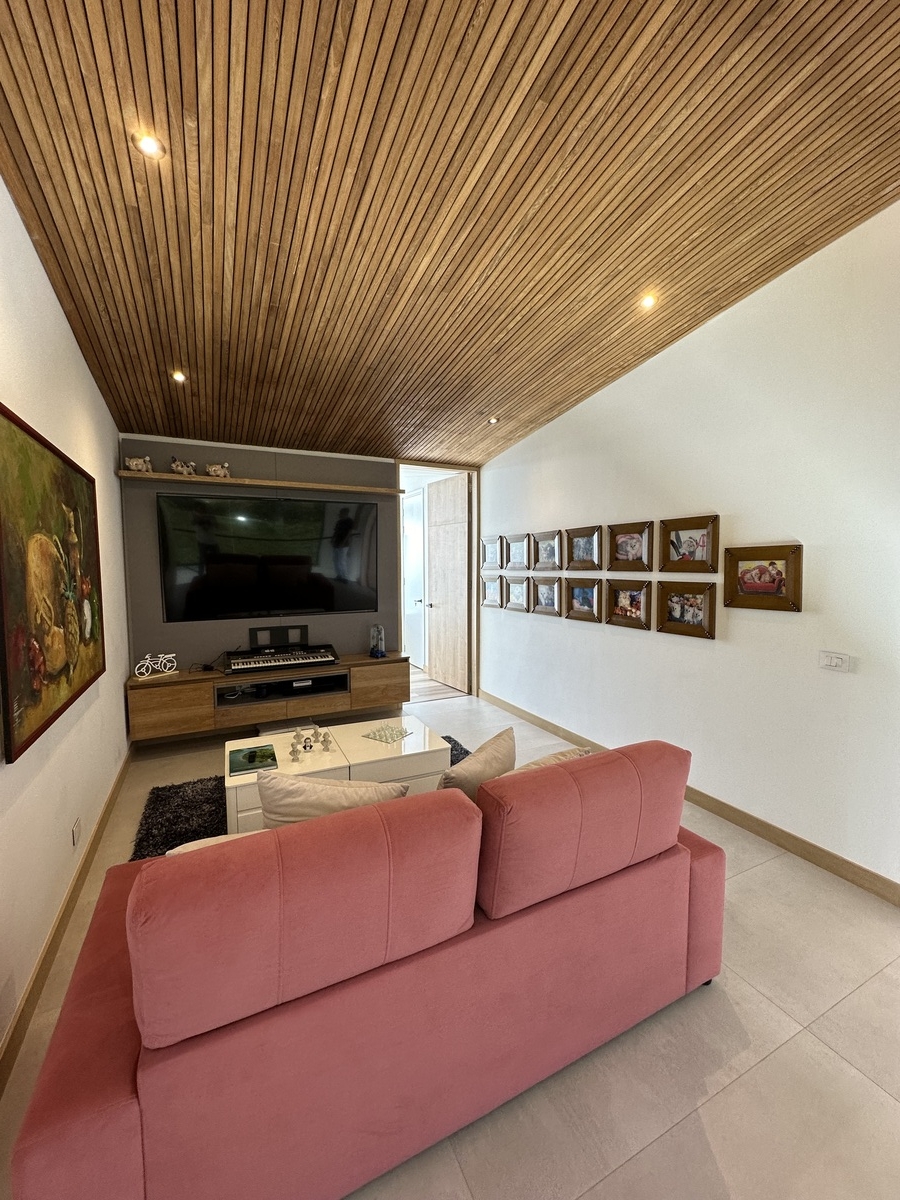 casas de lujo medellin, propiedades de lujo poblado, casa campestre envigado