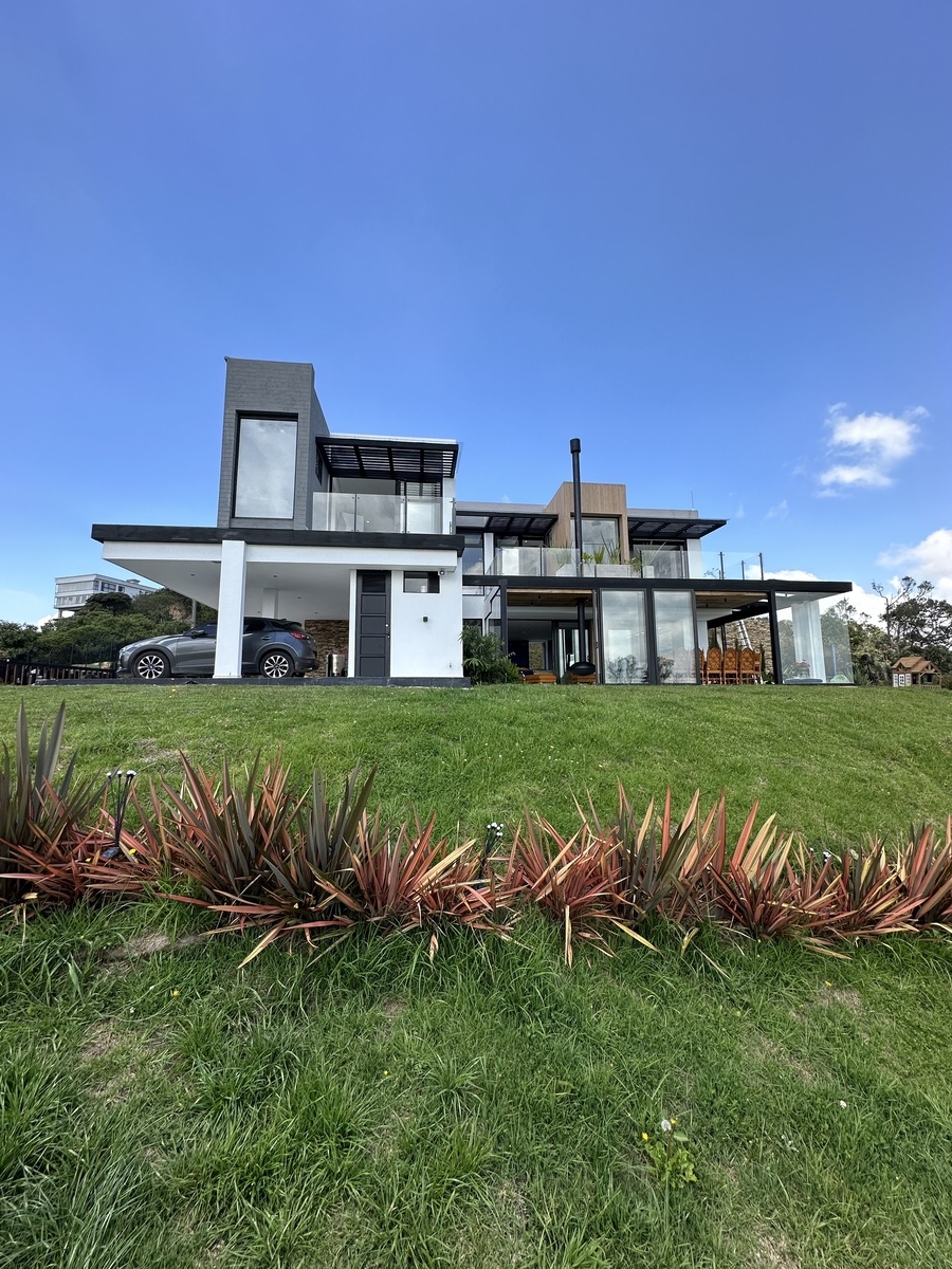 casas de lujo medellin, propiedades de lujo poblado, casa campestre envigado