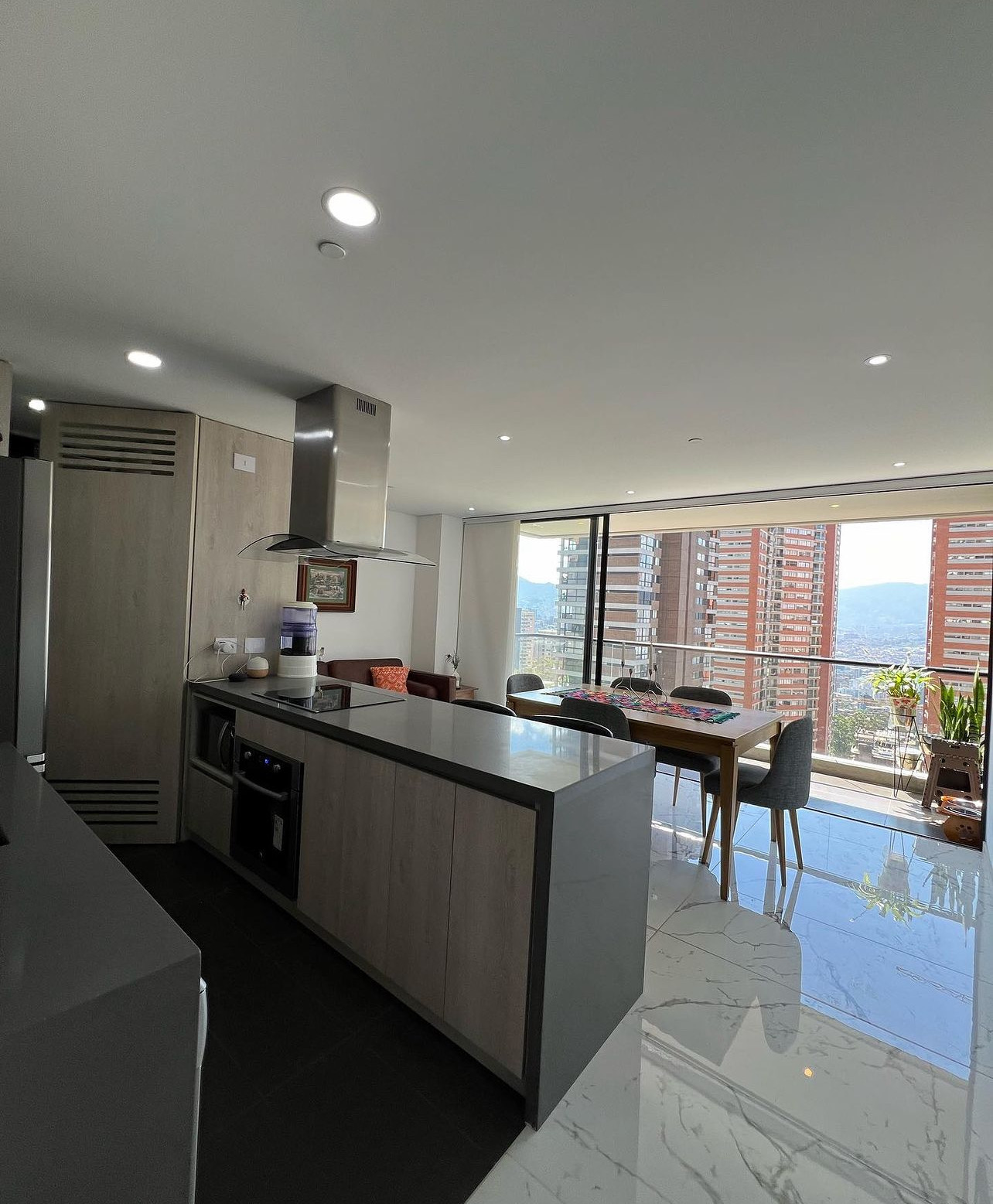 apartamento poblado, apartamento de lujo poblado, propiedades poblado, urbanizacion tres cantos