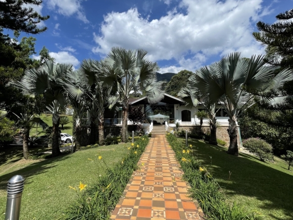 casa campestre ubicada en palmas para la venta