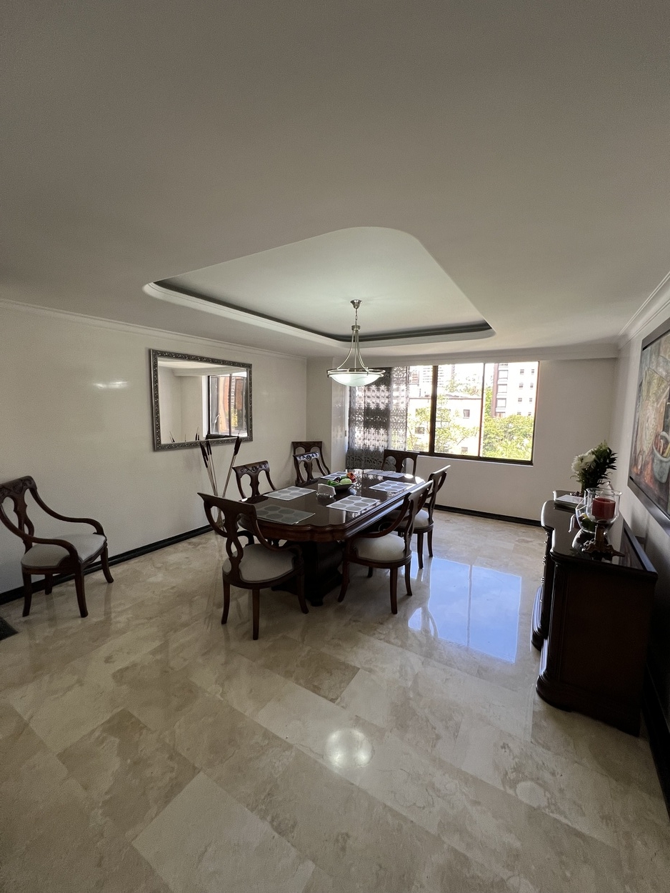 apartamento en venta, amplio apartamento, apartamento en el poblado