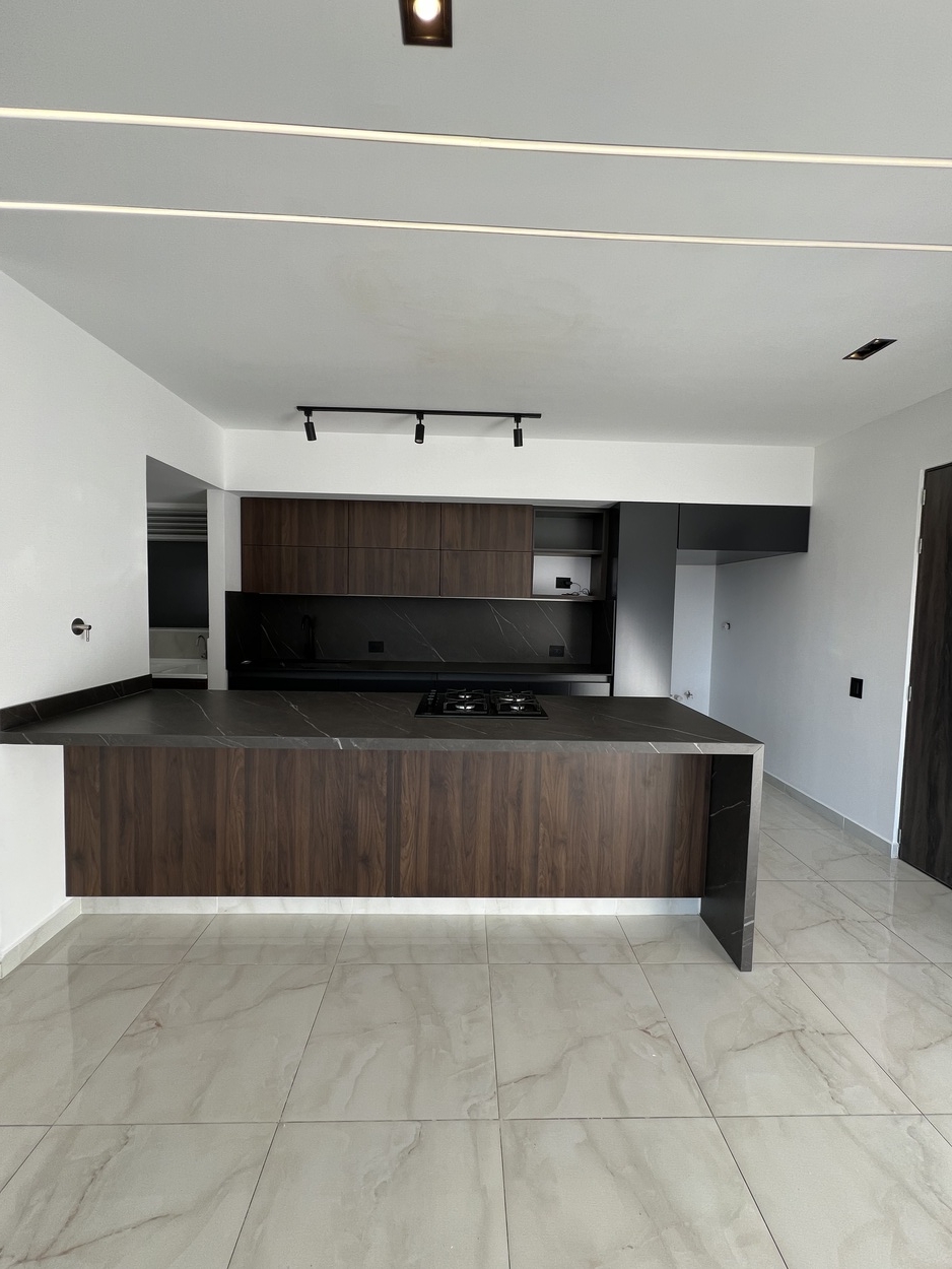 Apartamento remodelado en calazans para la venta