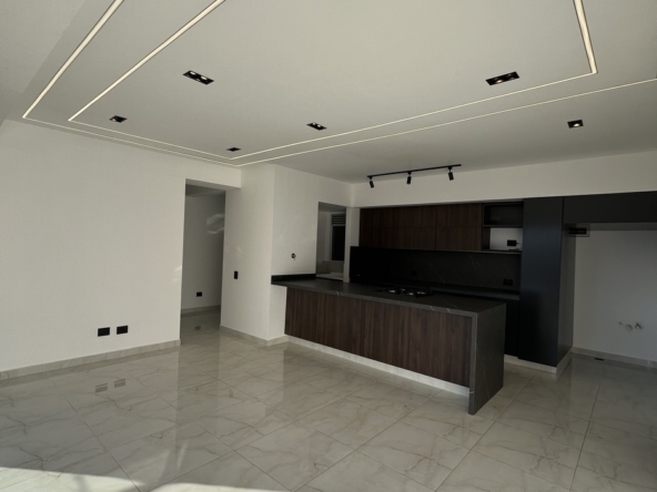 Apartamento remodelado en calazans para la venta