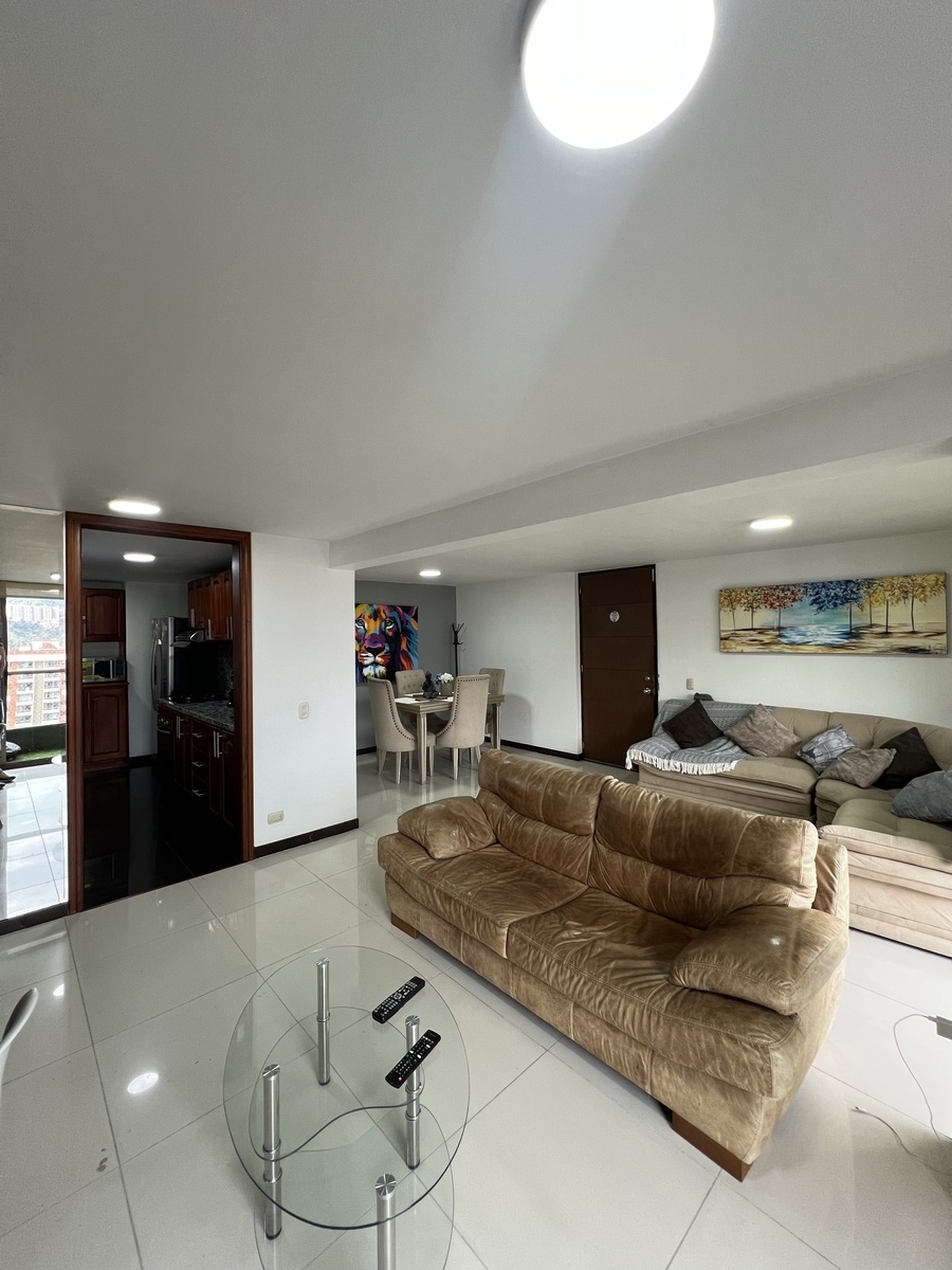 apartamento en venta en Los Bernal con vista