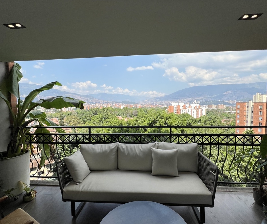 apartamento de lujo en la loma Los Bernal con vista