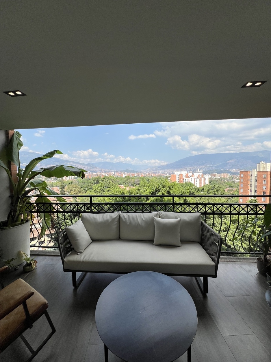 apartamento de lujo en la loma Los Bernal con vista