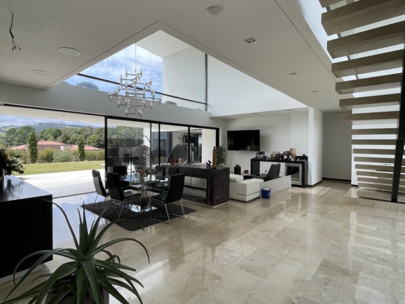 casa campestre en palmas lujosa, casa de lujo en palmas, casa para la venta