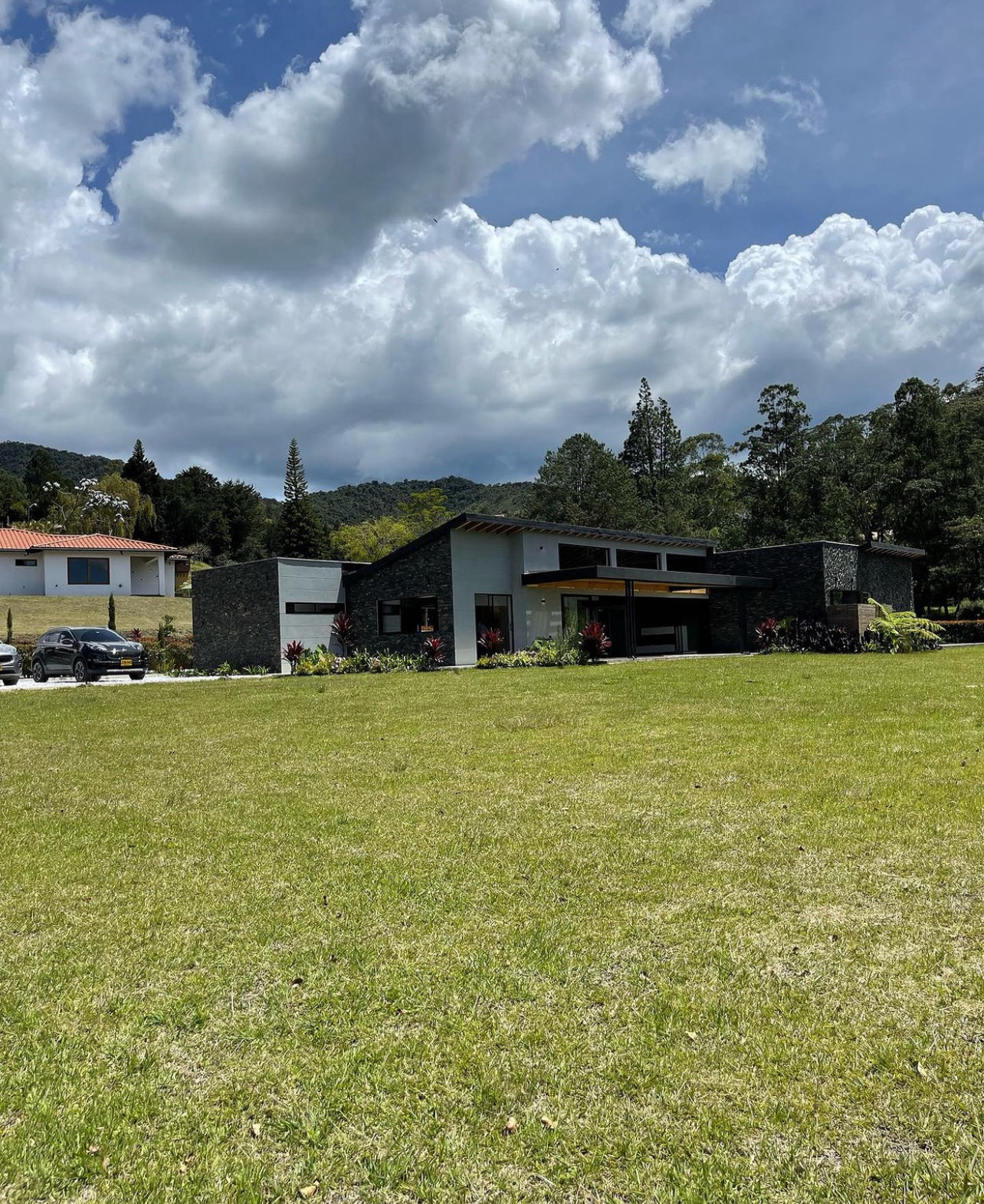 casa campestre en la ceja para estrenar lujosa