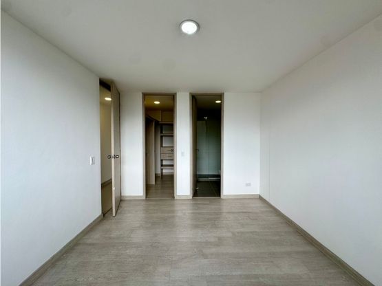 Venta, Medellin, apartamento, UPB, Centro comercial Florida, Facultad de Minas, Exito de la 80, metro de la 80, Laureles, Colores