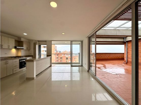Venta, Medellin, apartamento, UPB, Centro comercial Florida, Facultad de Minas, Exito de la 80, metro de la 80, Laureles, Colores