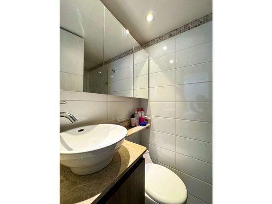 Medellín En Venta Poblado Loma de los Bernal Lujo Apartamento