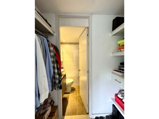 Medellín En Venta Poblado Loma de los Bernal Lujo Apartamento