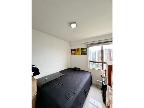 Medellín En Venta Poblado Loma de los Bernal Lujo Apartamento