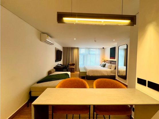 apartamento de lujo, elegancia, balcón, AIRBNB Laureles, rentas cortas, inversión.