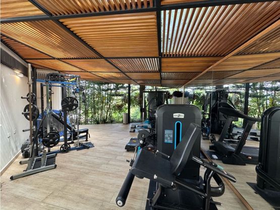 casa de lujo, elegancia, jacuzzi, terraza, envigado, exclusividad, moderna, amplitud, gym, billar, poblado, hermosa vista, naturaleza, zonas verdes