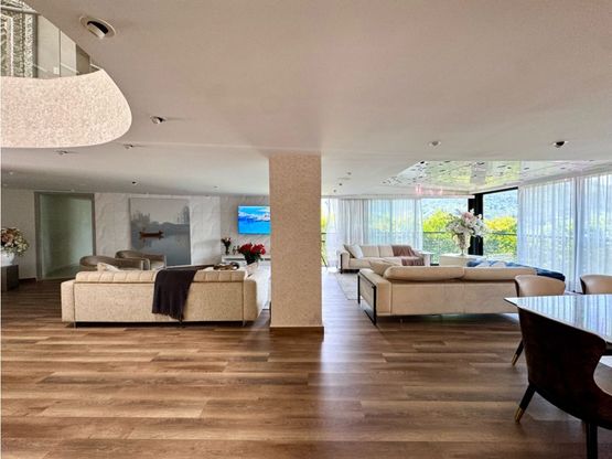 casa de lujo, elegancia, jacuzzi, terraza, envigado, exclusividad, moderna, amplitud, gym, billar, poblado, hermosa vista, naturaleza, zonas verdes