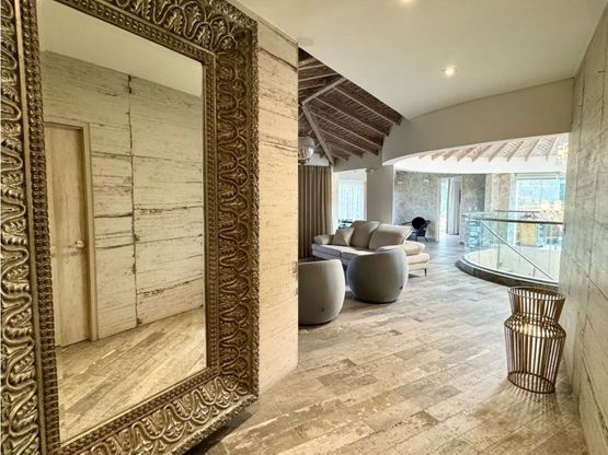 casa de lujo, elegancia, jacuzzi, terraza, envigado, exclusividad, moderna, amplitud, gym, billar, poblado, hermosa vista, naturaleza, zonas verdes